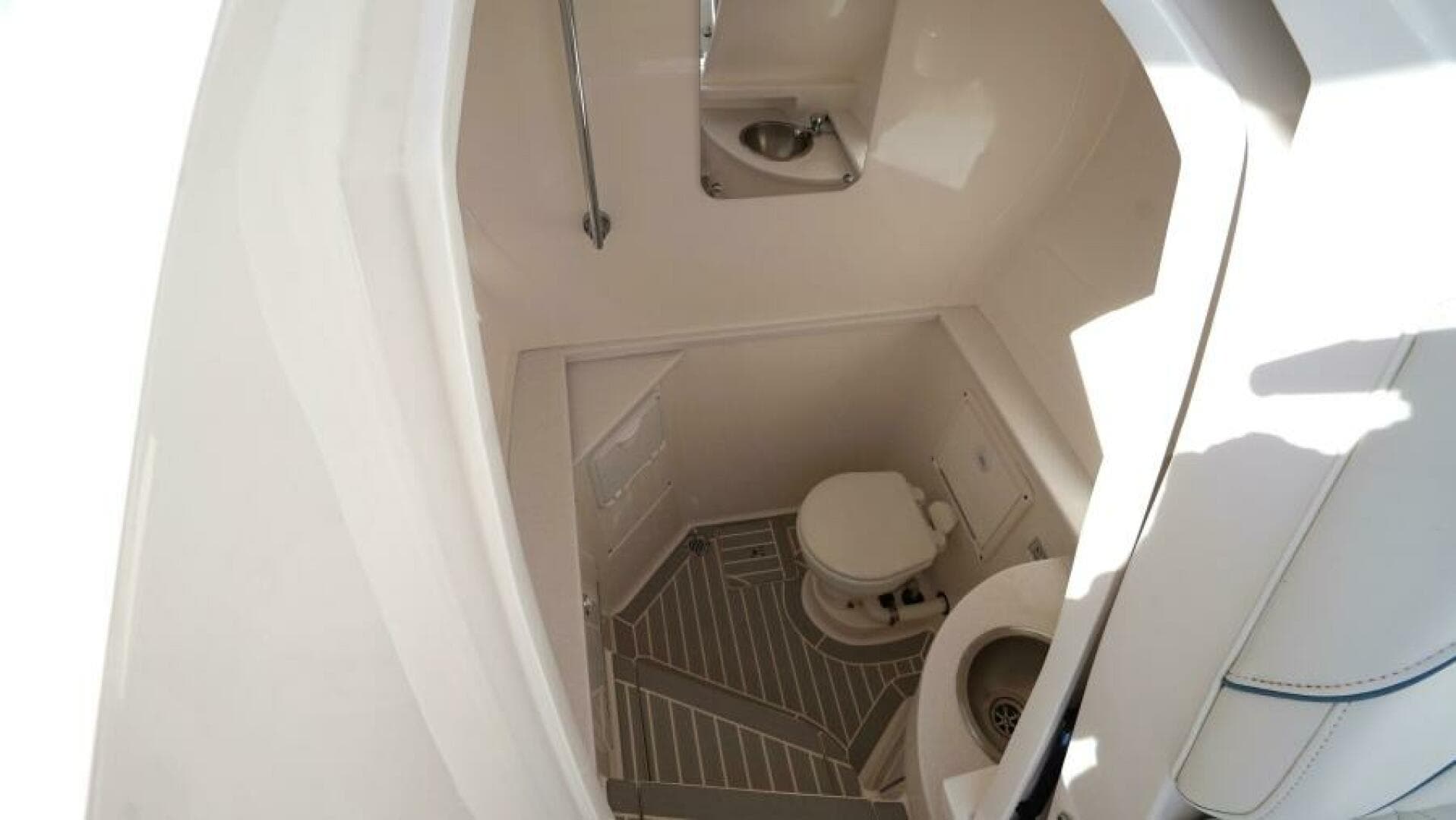 Talan't Show - Intrepid 40