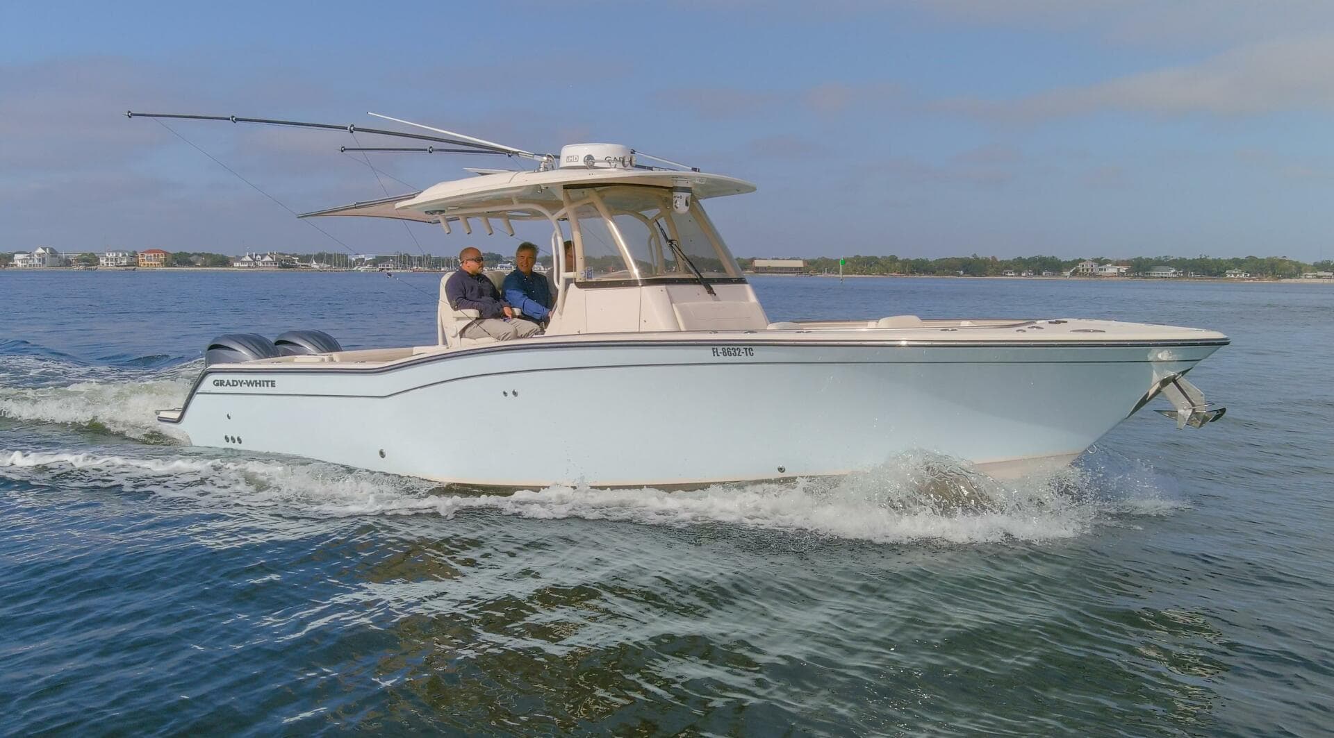 2022 32 Grady White Canyon 326 Running (4)