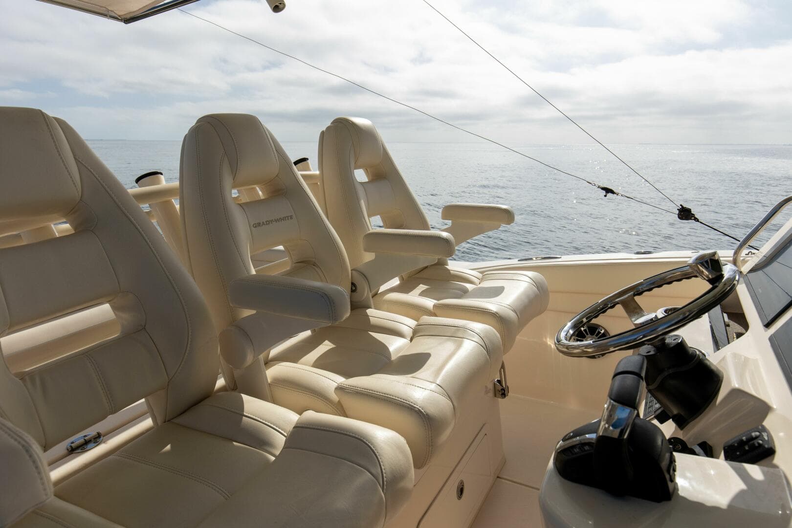 2022 32 Grady White Canyon 326 Helm (1)