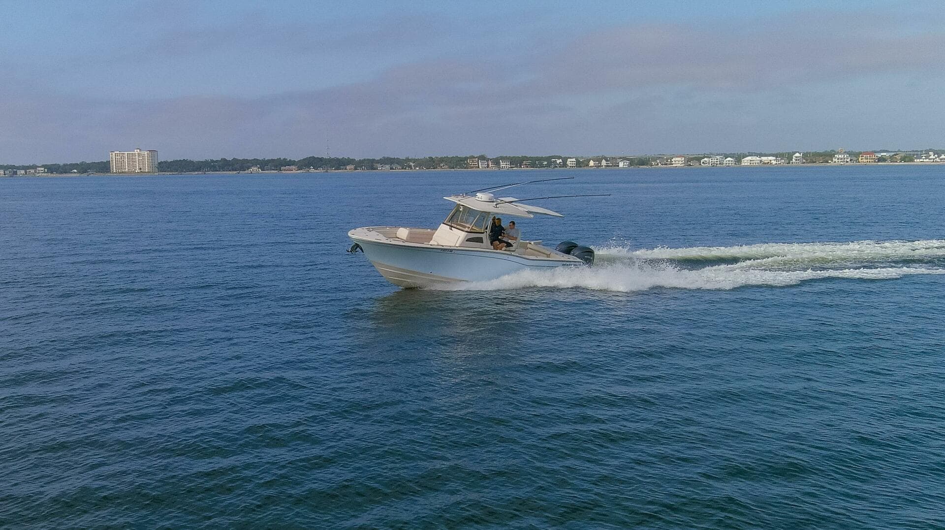 2022 32 Grady White Canyon 326 Running (2)