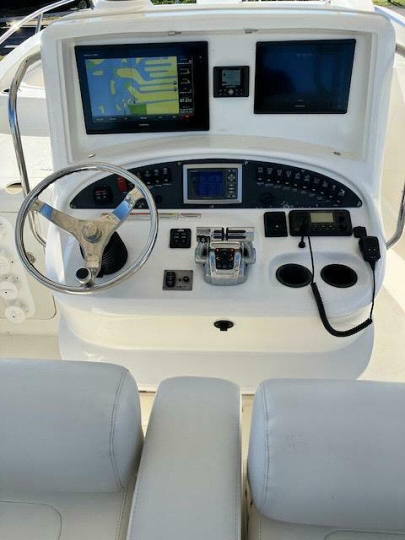 2008 Boston Whaler 320 Outrage