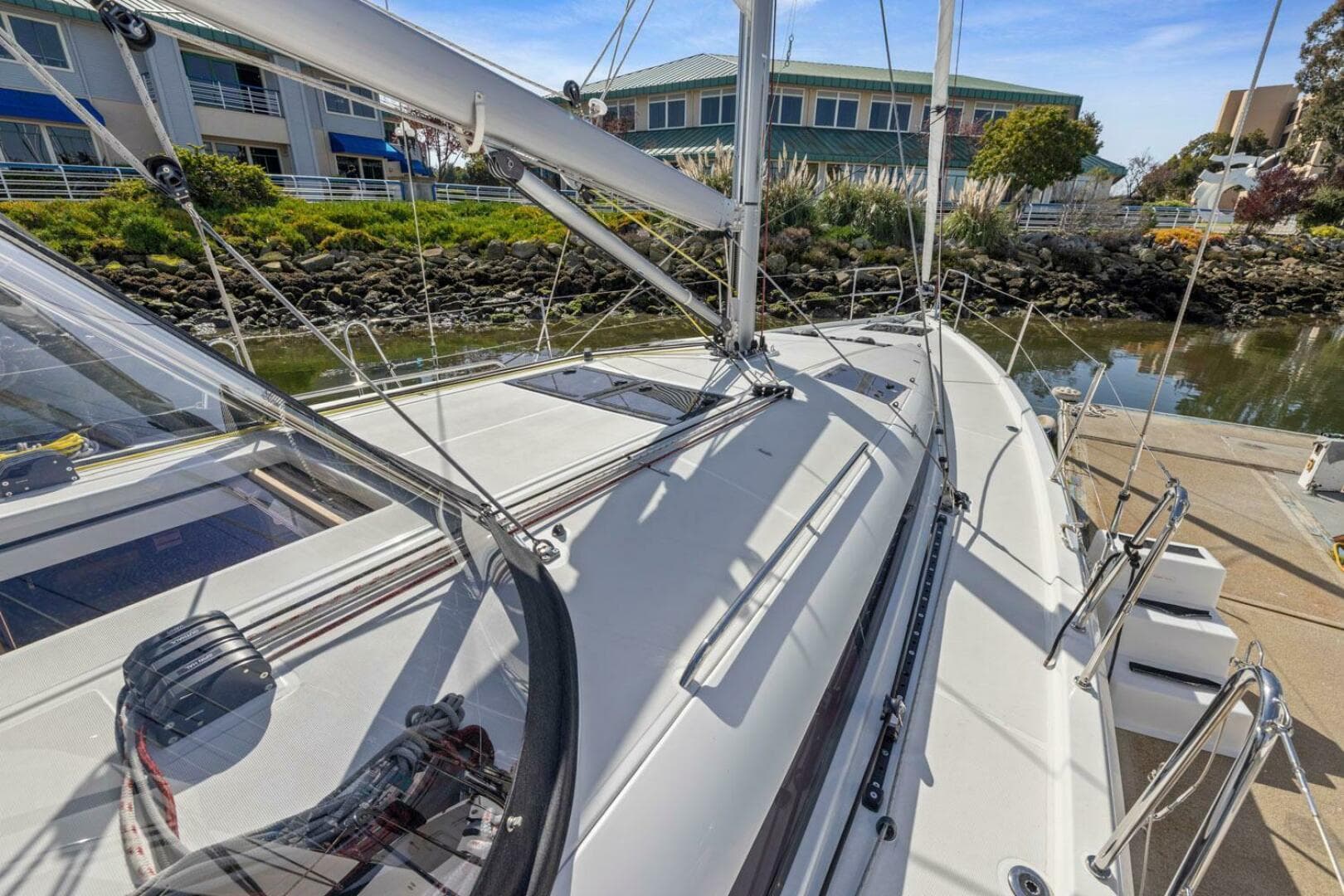 2022 Jeanneau Sun Odyssey 440