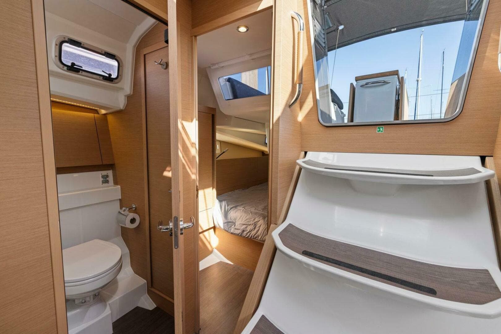 2022 Jeanneau Sun Odyssey 440