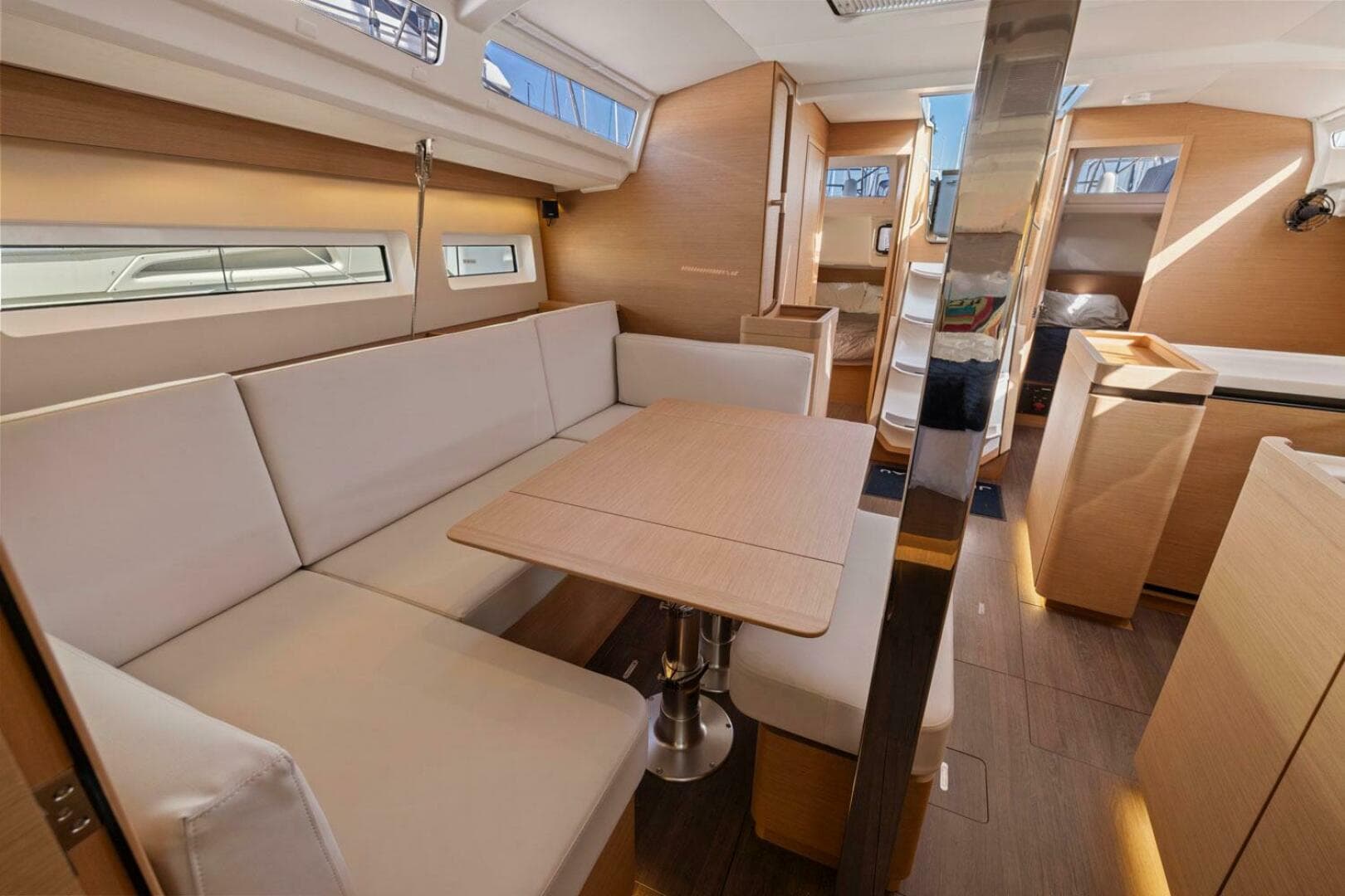 2022 Jeanneau Sun Odyssey 440