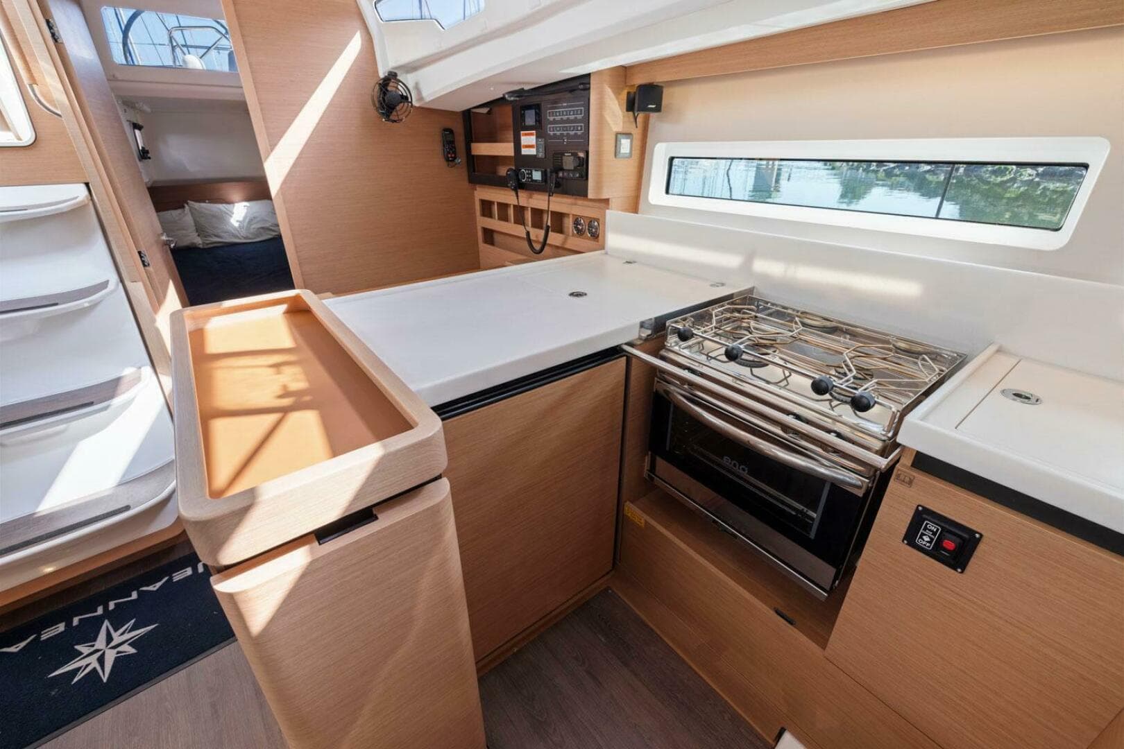 2022 Jeanneau Sun Odyssey 440
