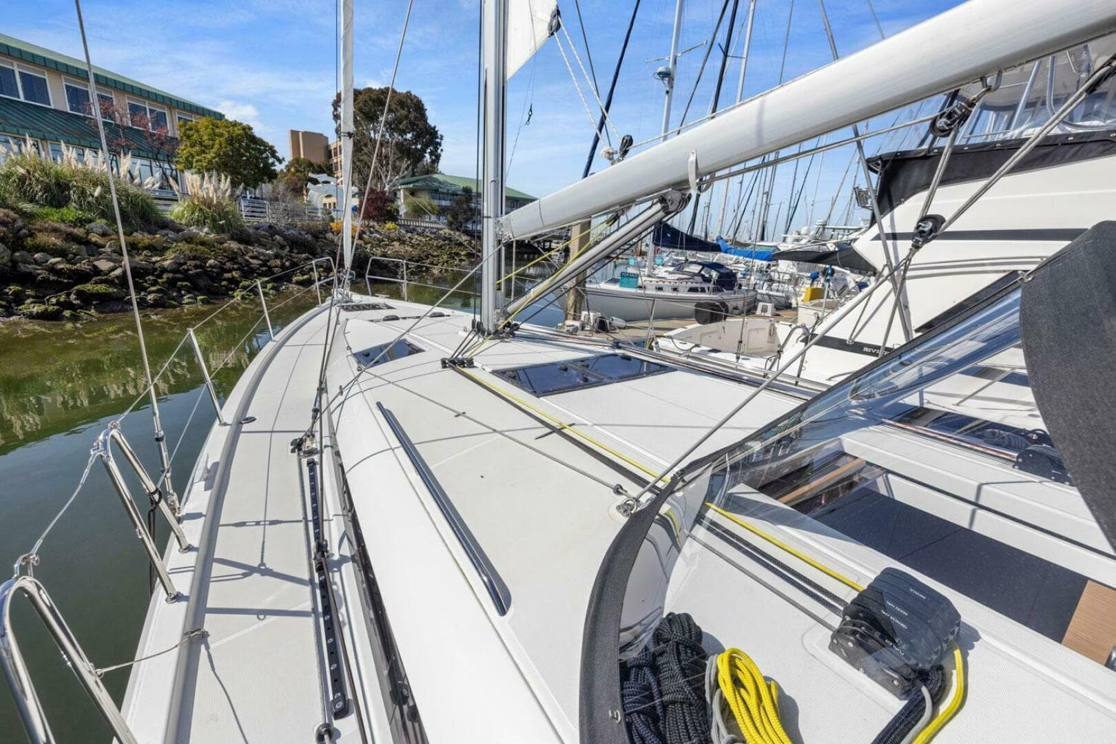 2022 Jeanneau Sun Odyssey 440