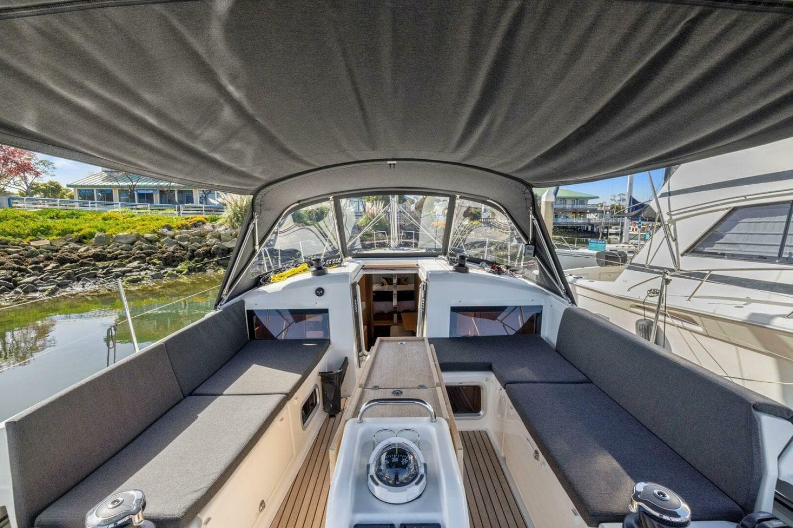 2022 Jeanneau Sun Odyssey 440