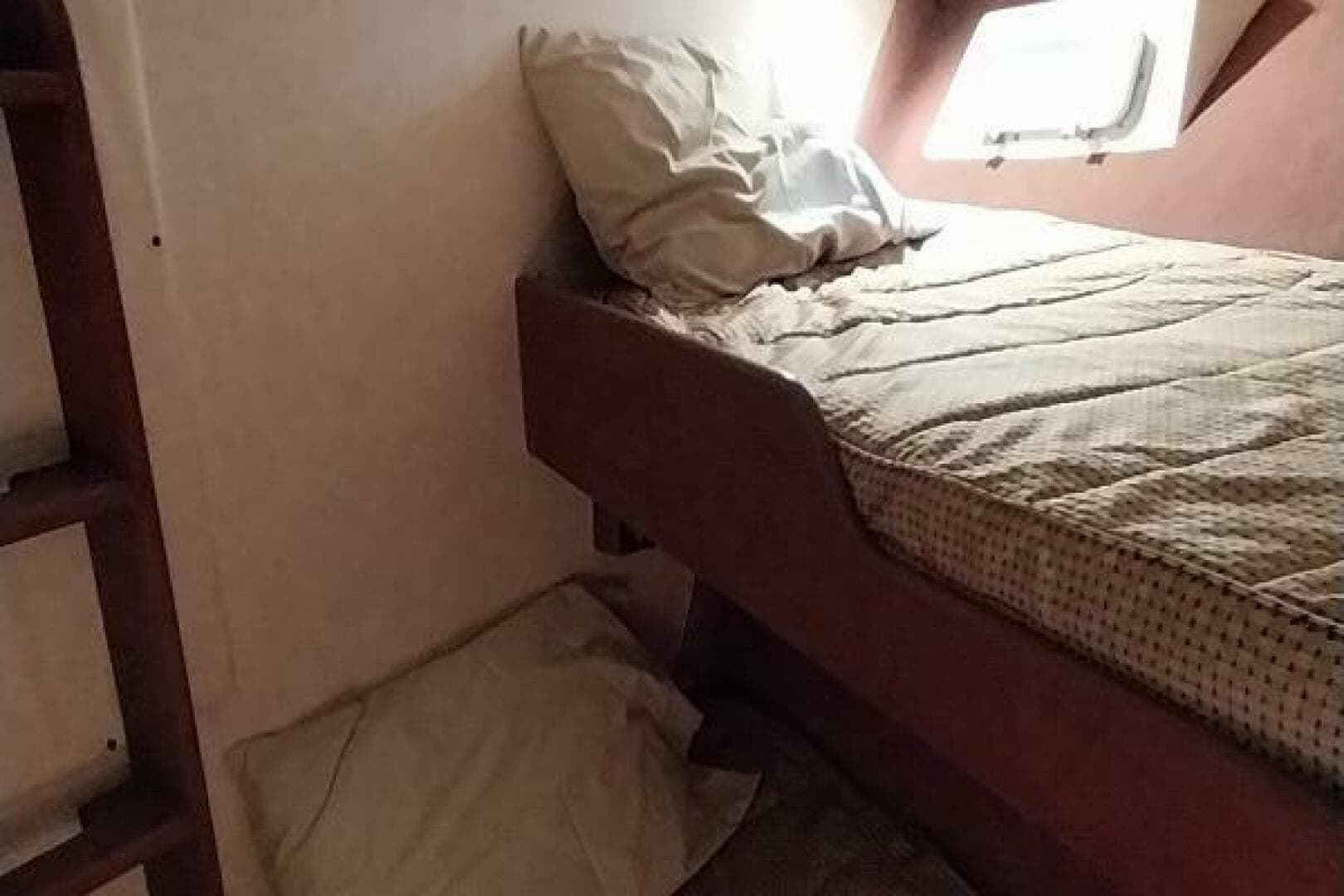 1976 Bertram Flybridge MY