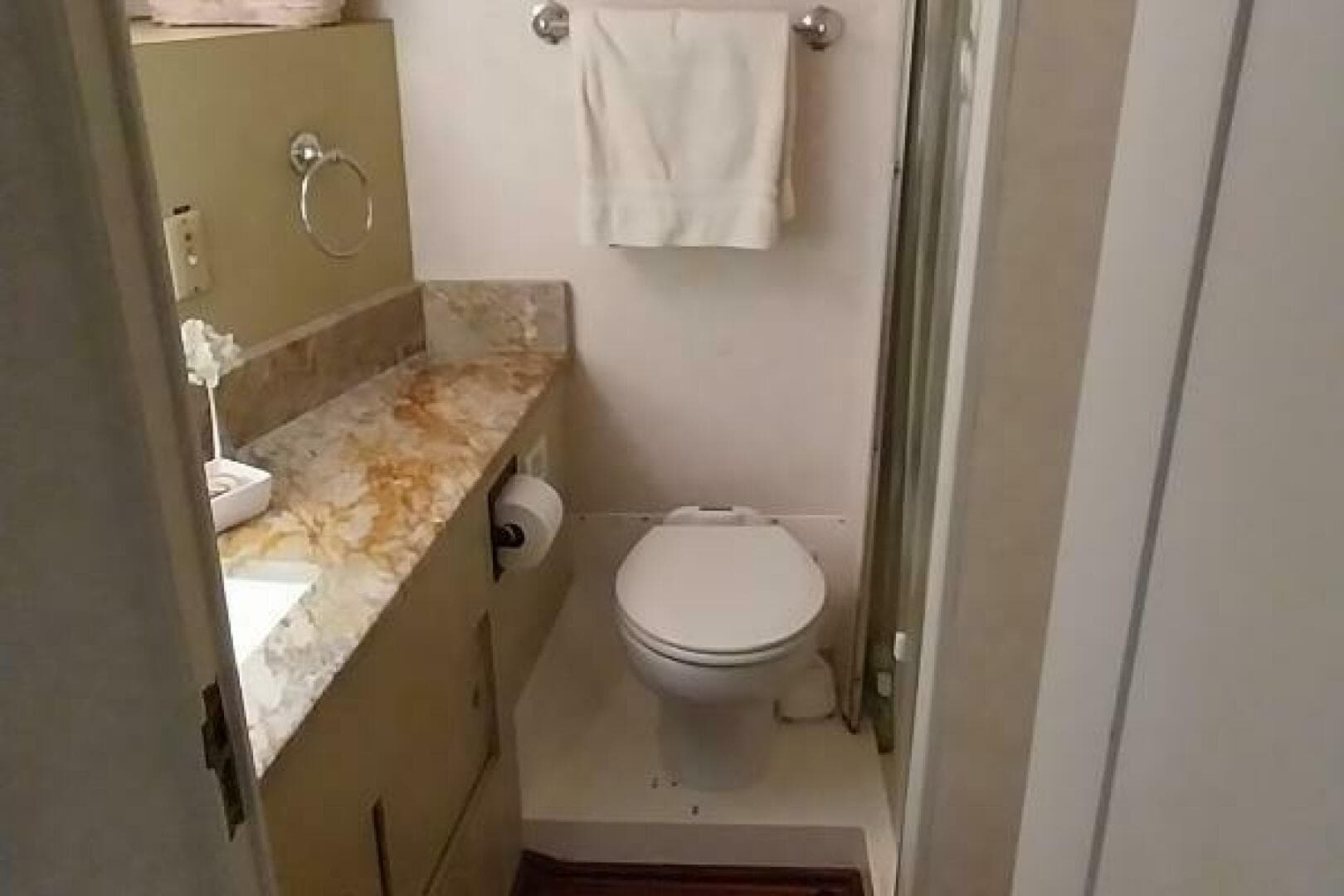 1976 Bertram Flybridge MY