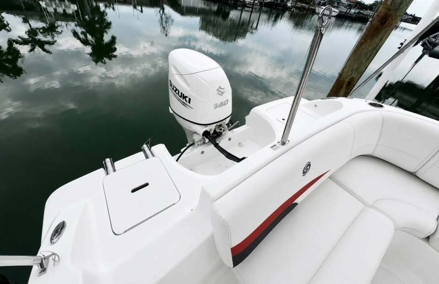 2021 Hurricane SunDeck Sport 188-OB