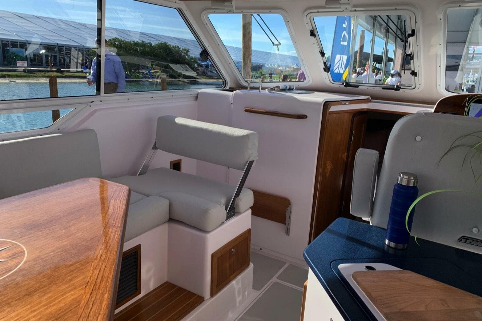 2020 True North 34 Outboard