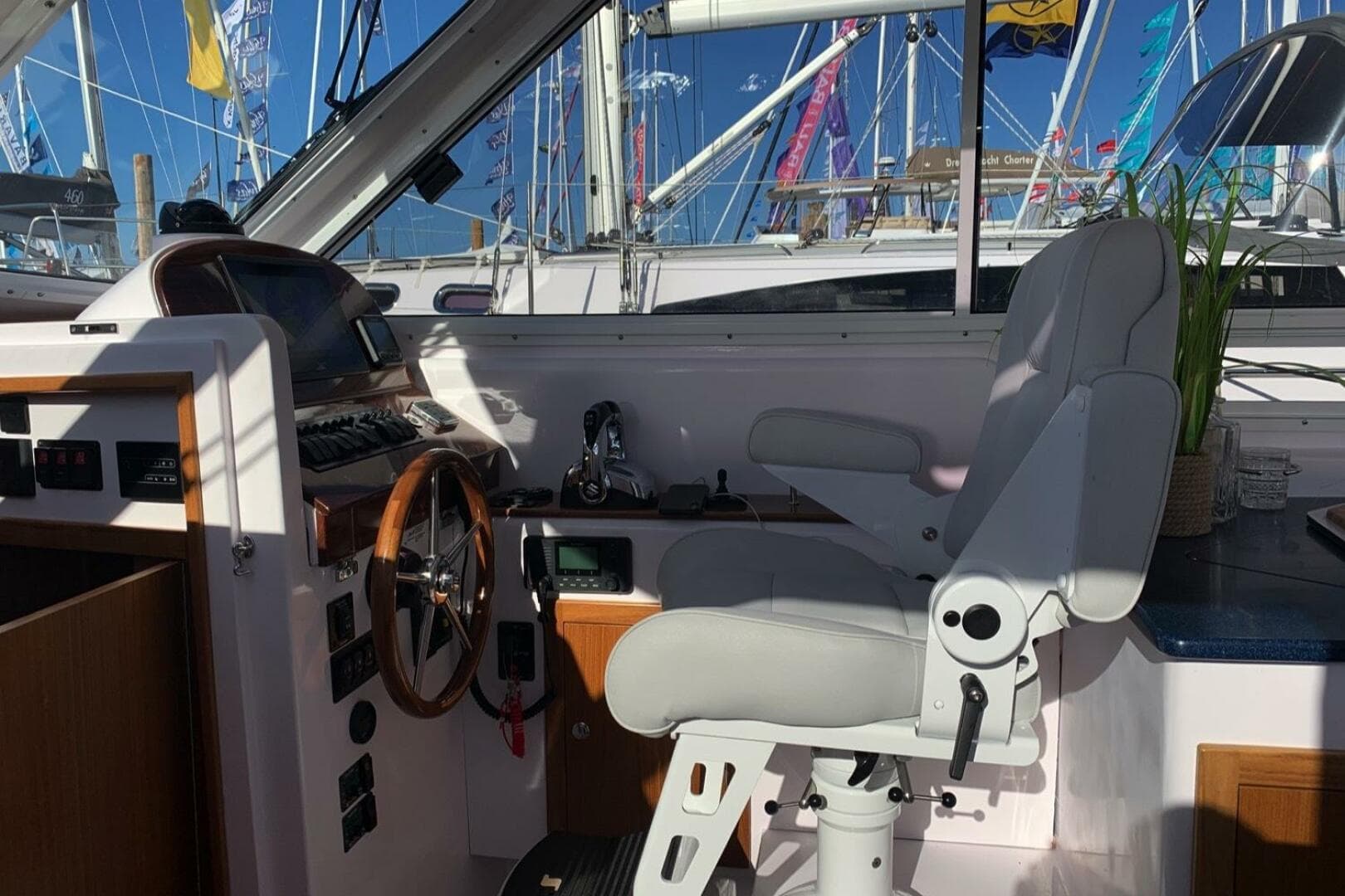 2020 True North 34 Outboard