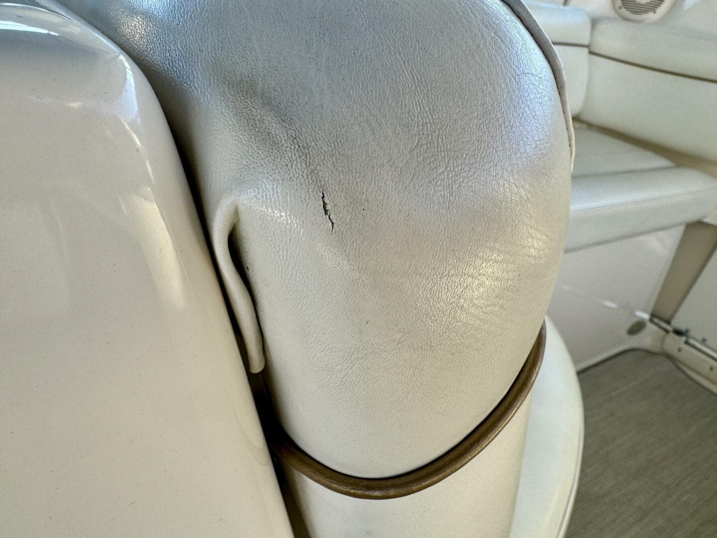 2004 Rinker 342 Fiesta Vee