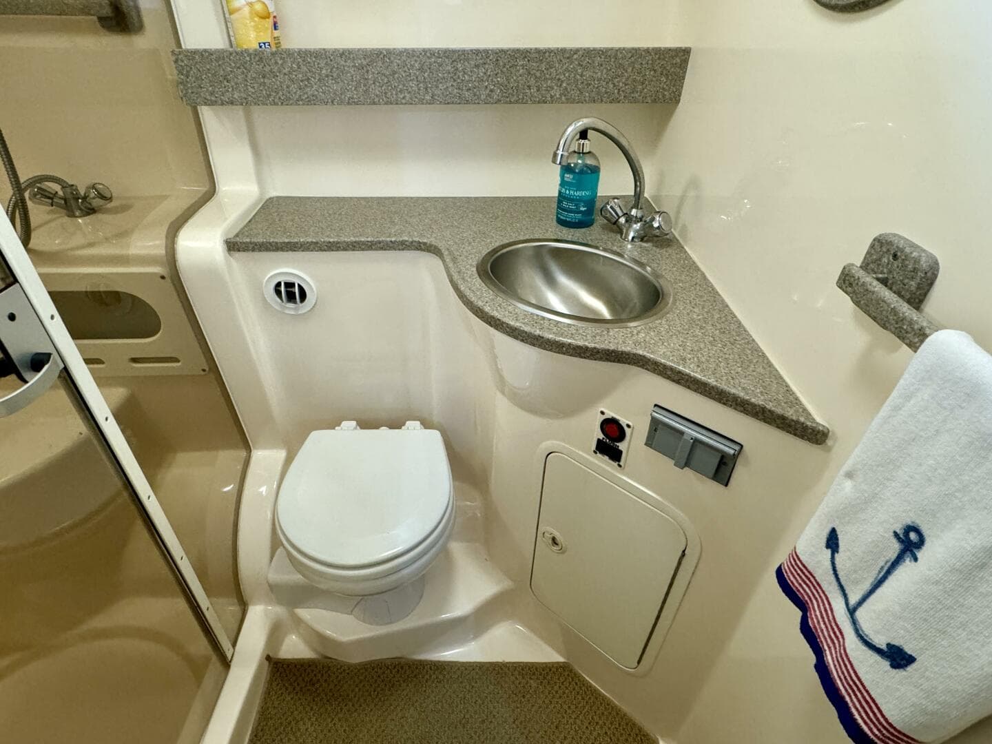 2004 Rinker 342 Fiesta Vee