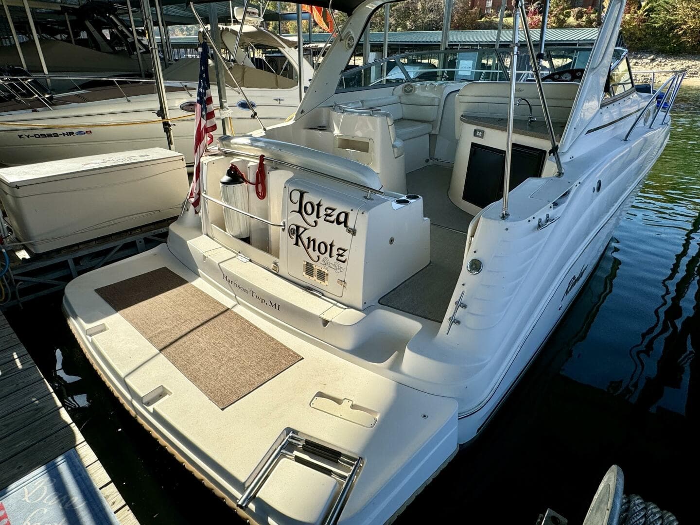 2004 Rinker 342 Fiesta Vee