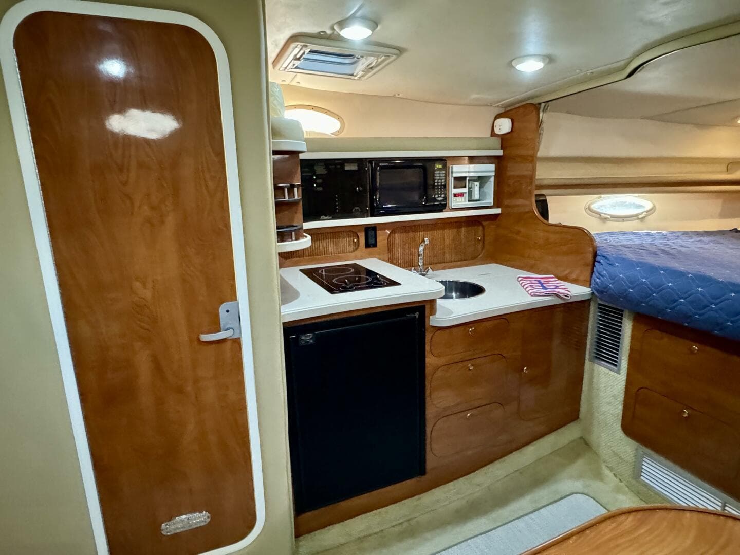 2004 Rinker 342 Fiesta Vee