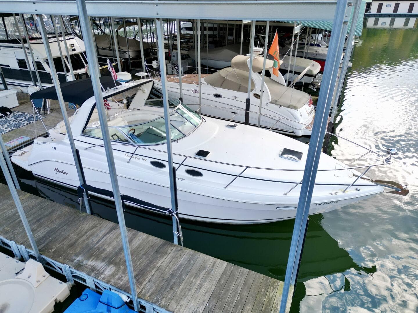 2004 Rinker 342 Fiesta Vee