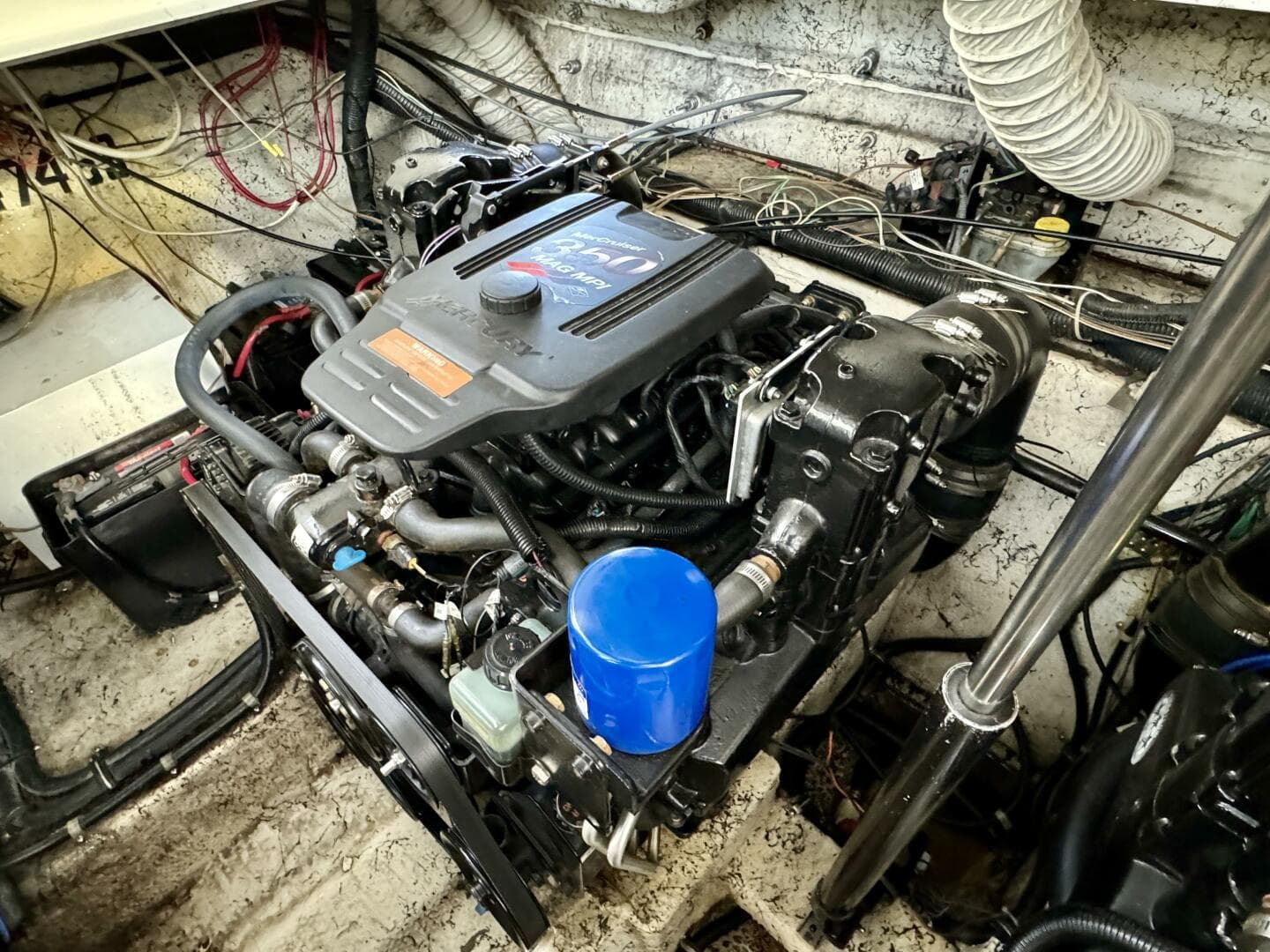 2004 Rinker 342 Fiesta Vee