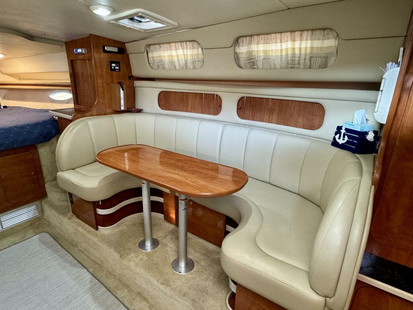 2004 Rinker 342 Fiesta Vee