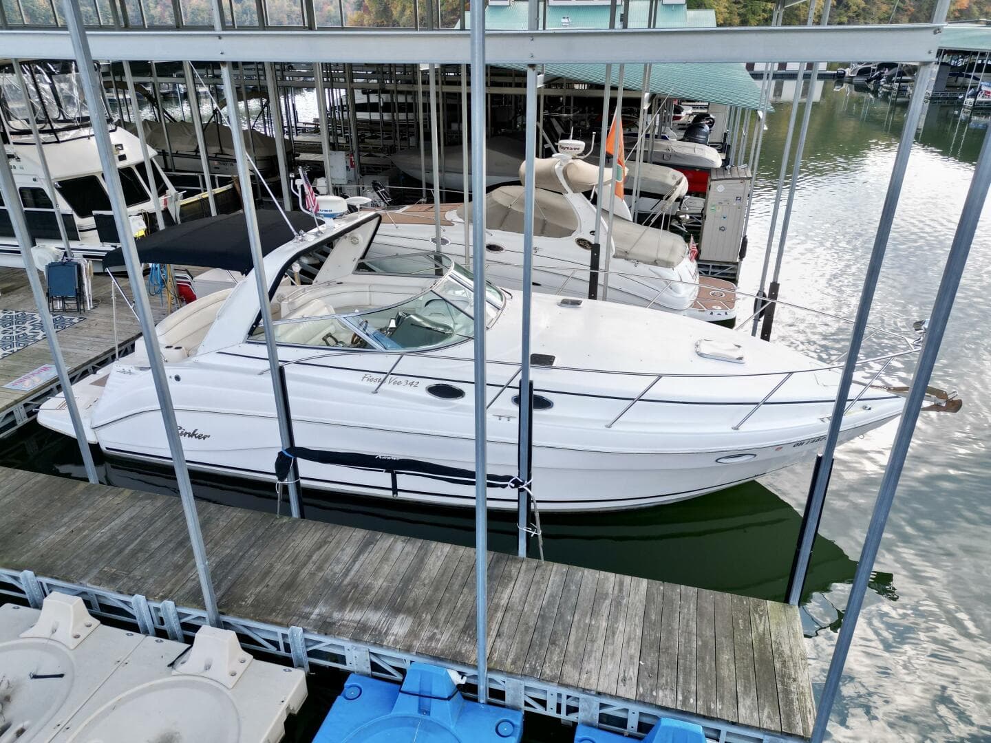 2004 Rinker 342 Fiesta Vee