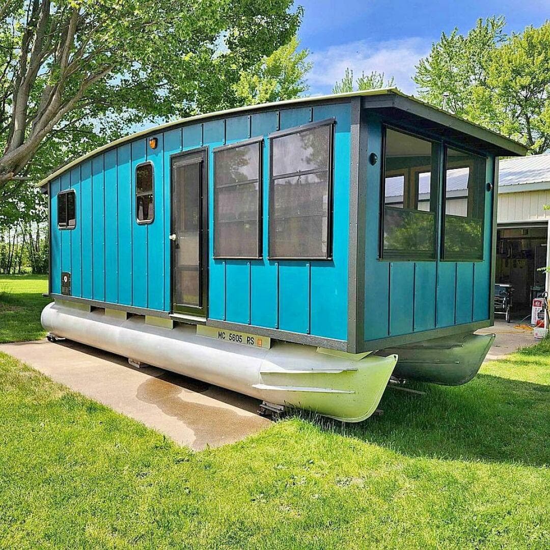 2023 Custom 25 Hadlee Houseboat