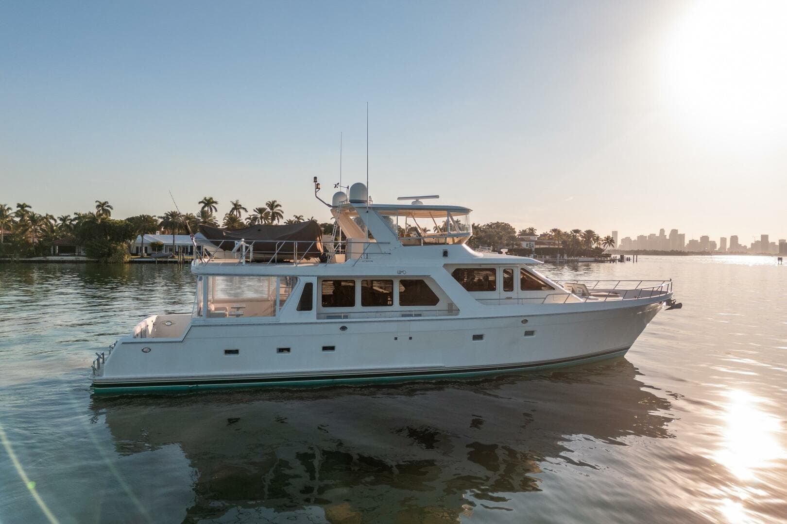 2006 Offshore Yachts 72 Pilothouse