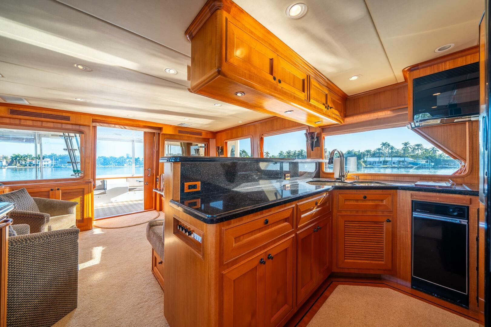 2006 Offshore Yachts 72 Pilothouse