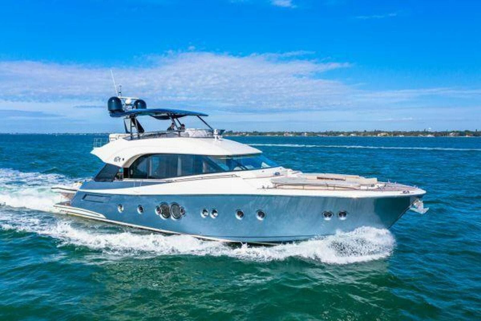 2018 Monte Carlo Yachts MCY 70