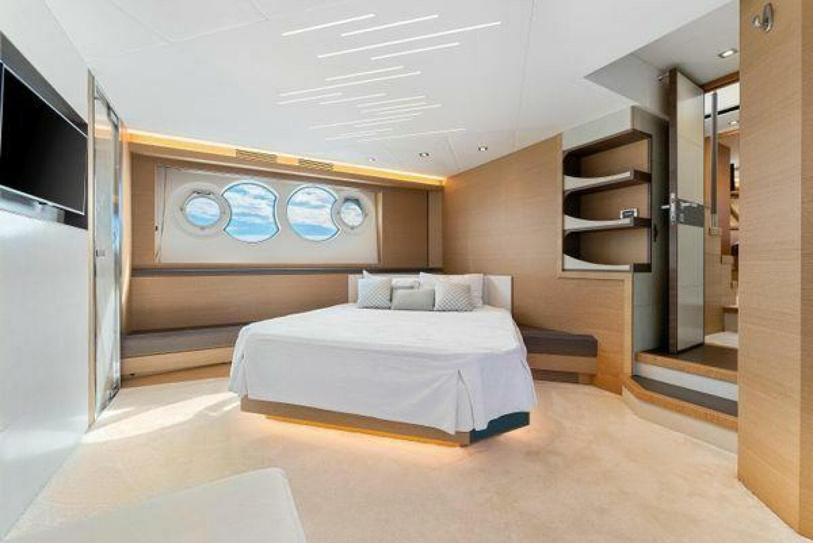 2018 Monte Carlo Yachts MCY 70