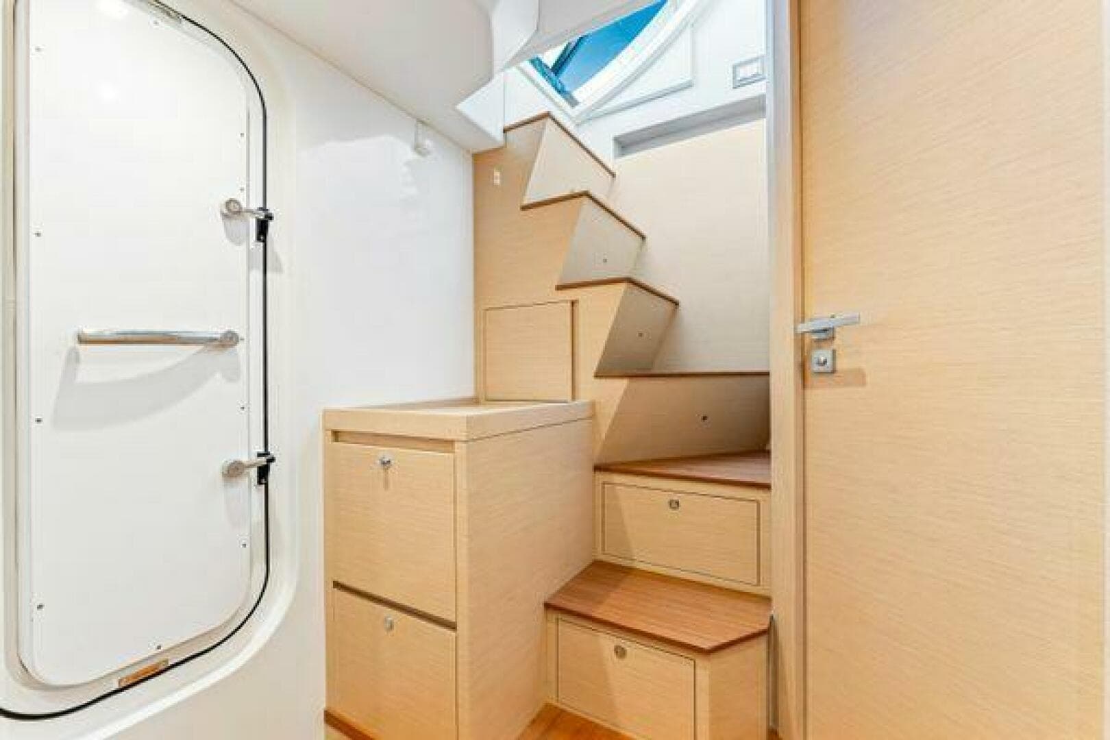 2018 Monte Carlo Yachts MCY 70