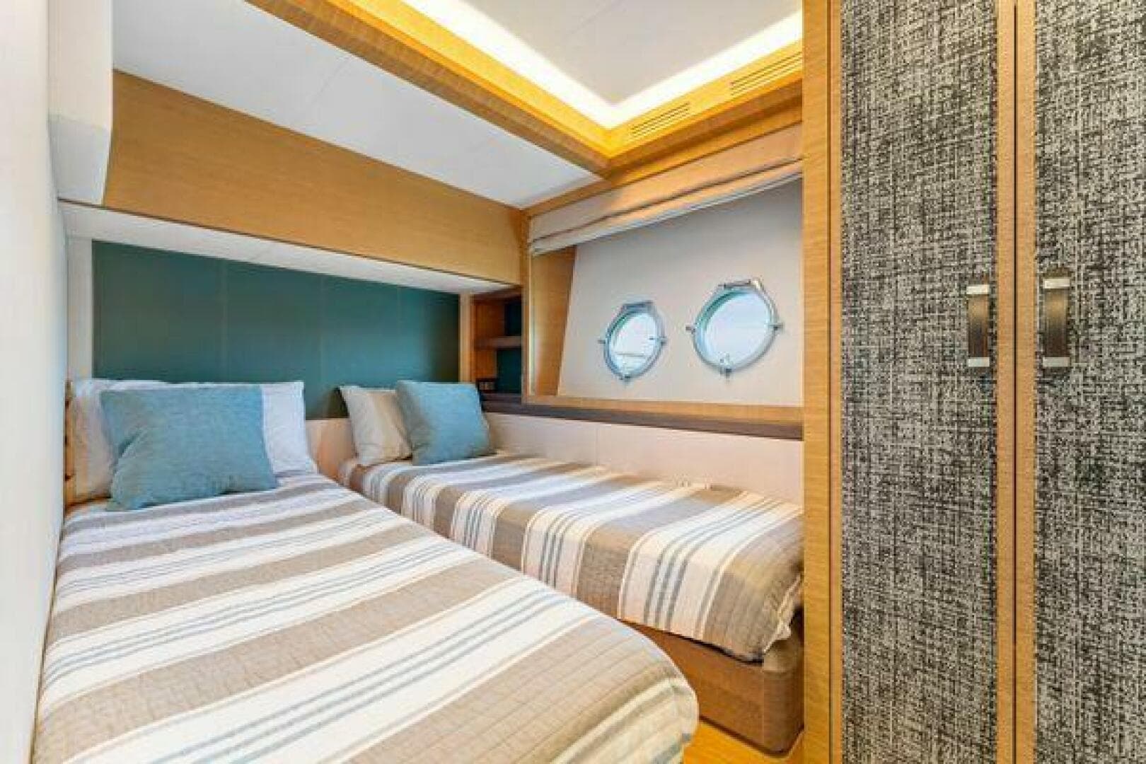 2018 Monte Carlo Yachts MCY 70