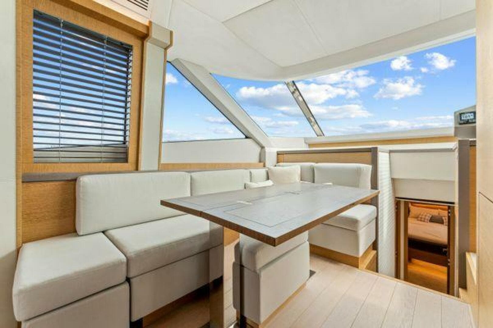 2018 Monte Carlo Yachts MCY 70