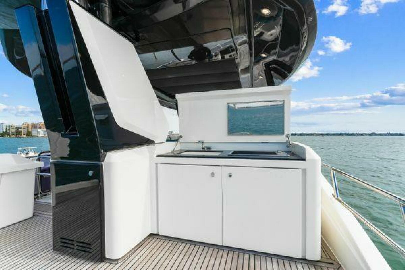 2018 Monte Carlo Yachts MCY 70