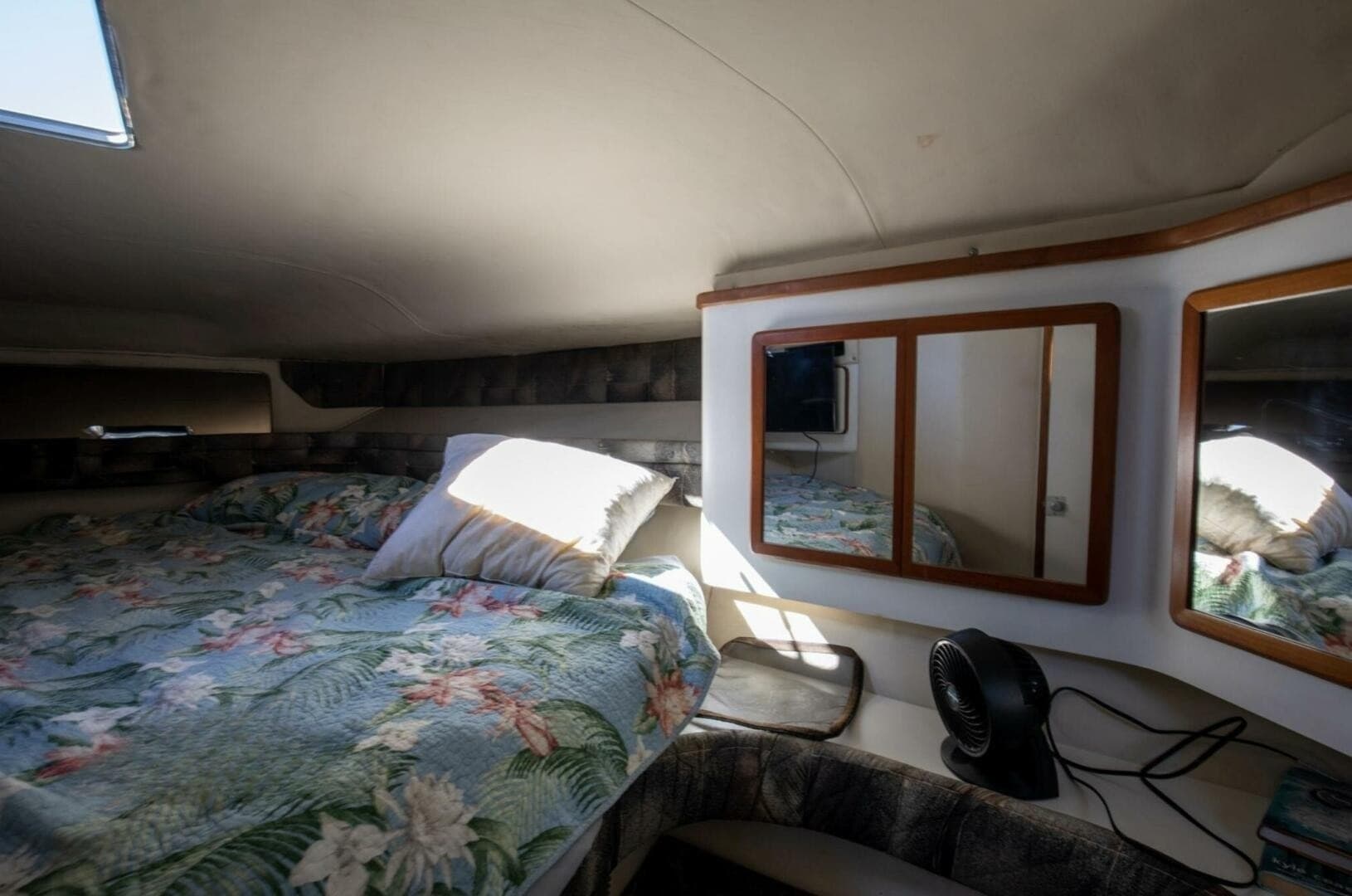 1990 Sea Ray 420 Sundancer