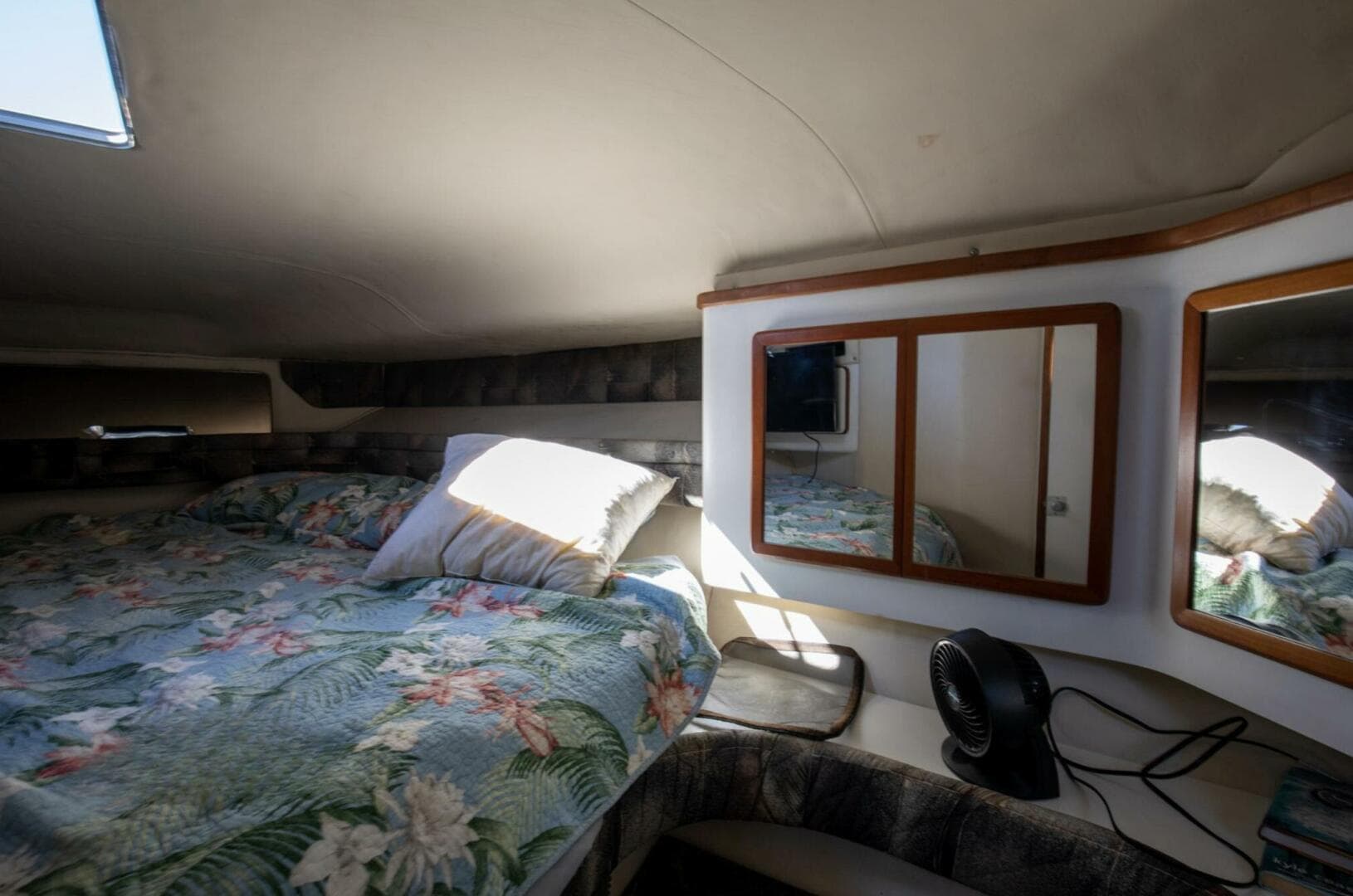 1990 Sea Ray 420 Sundancer