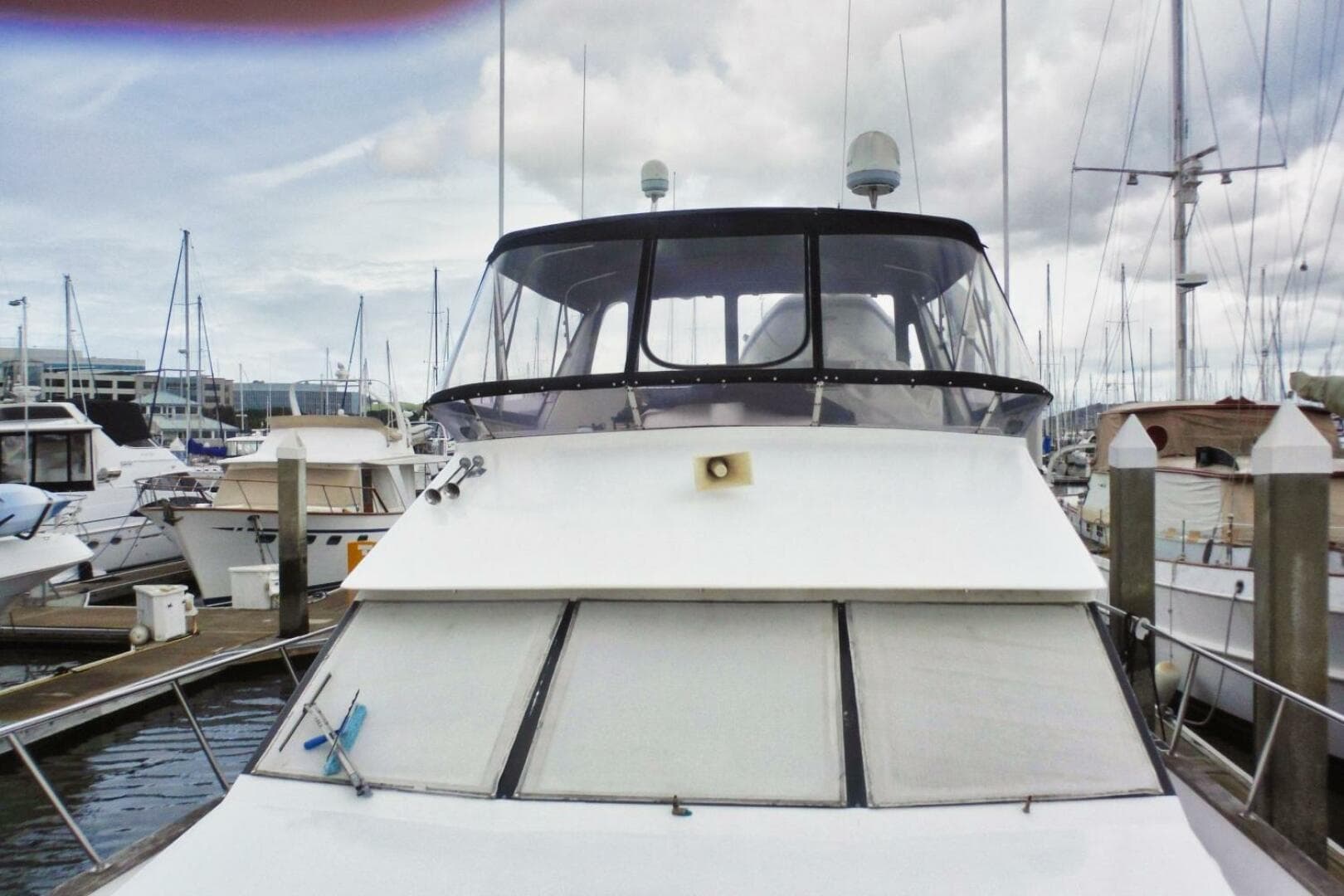1988 Ocean Alexander Cockpit Motor Yacht 54