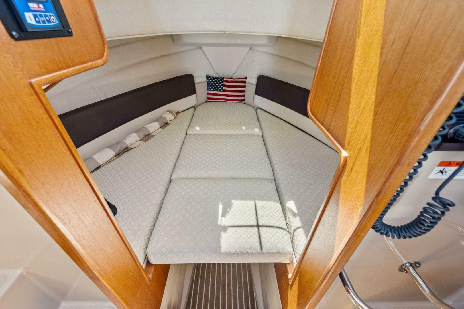 2014 Ranger Tugs R-27