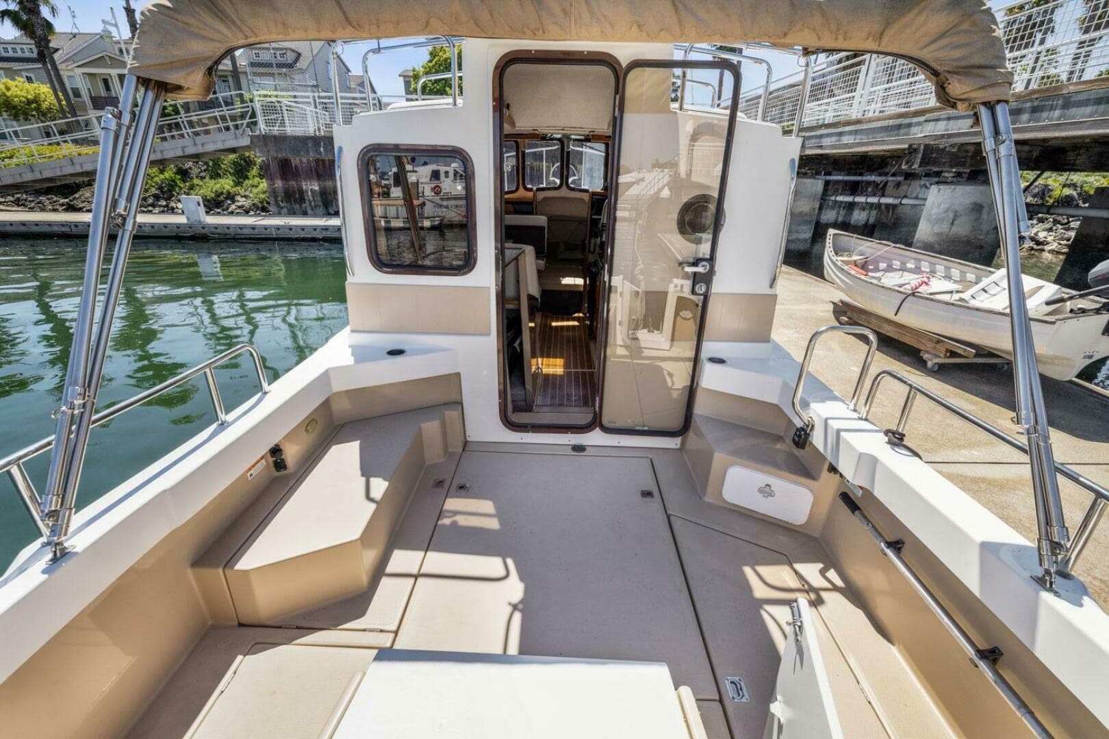 2014 Ranger Tugs R-27