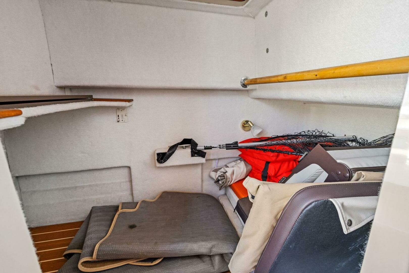 2014 Ranger Tugs R-27