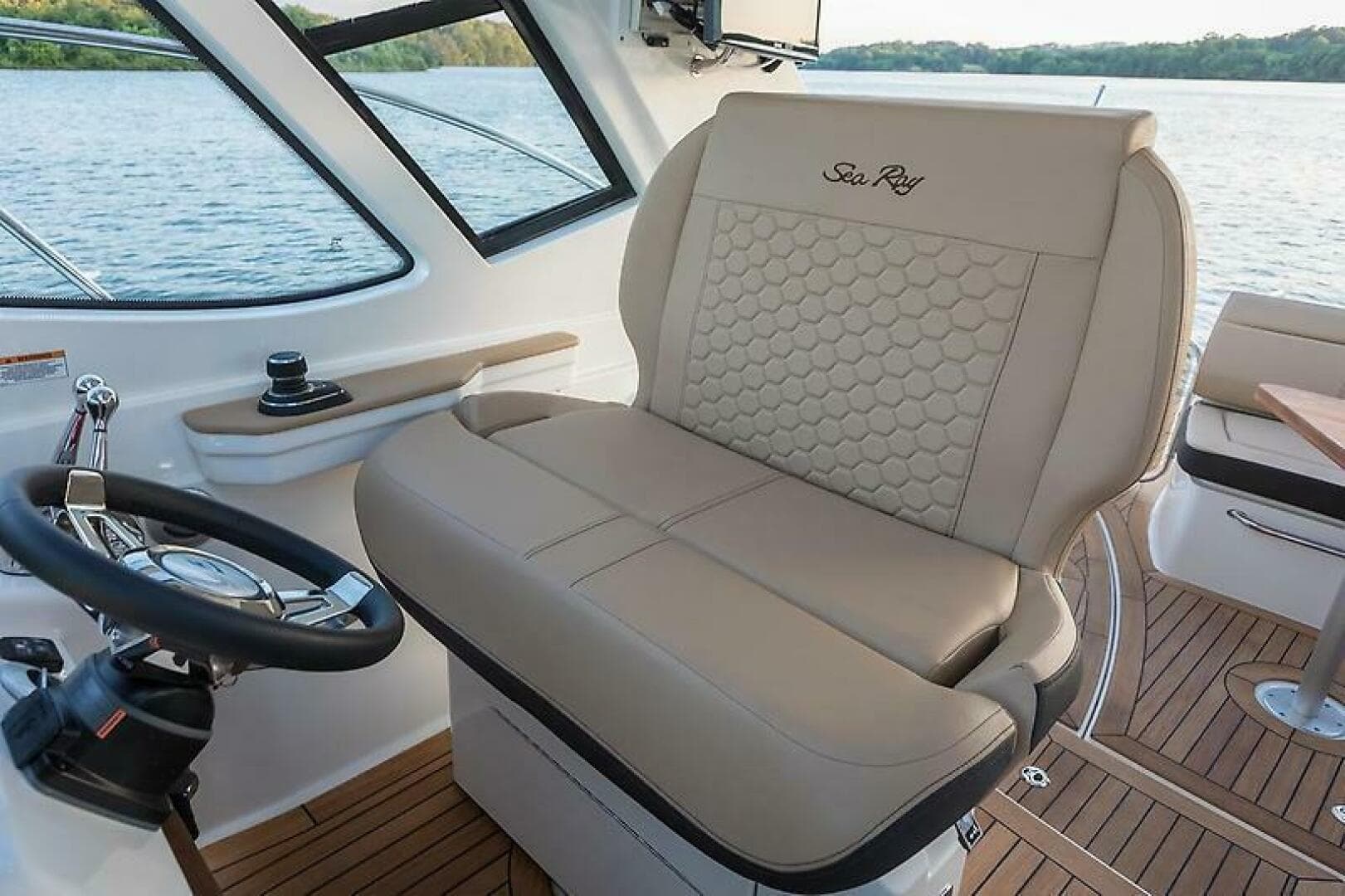 2019 Sundancer 350 Coupe