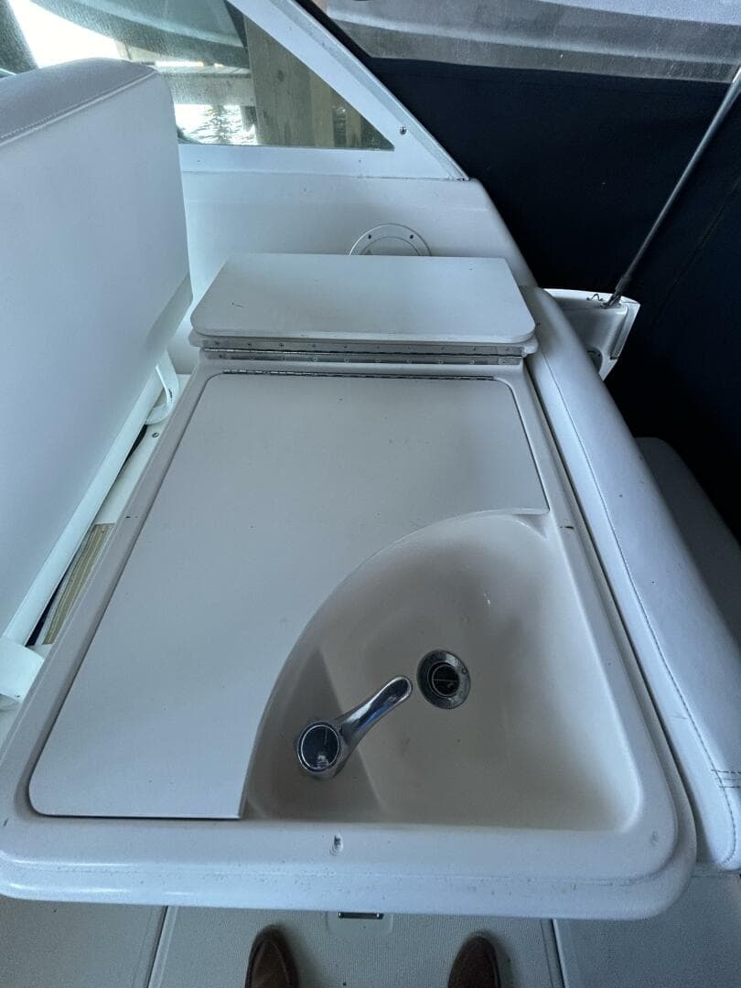 2003 Tiara Yachts 2900 Coronet Tide Over