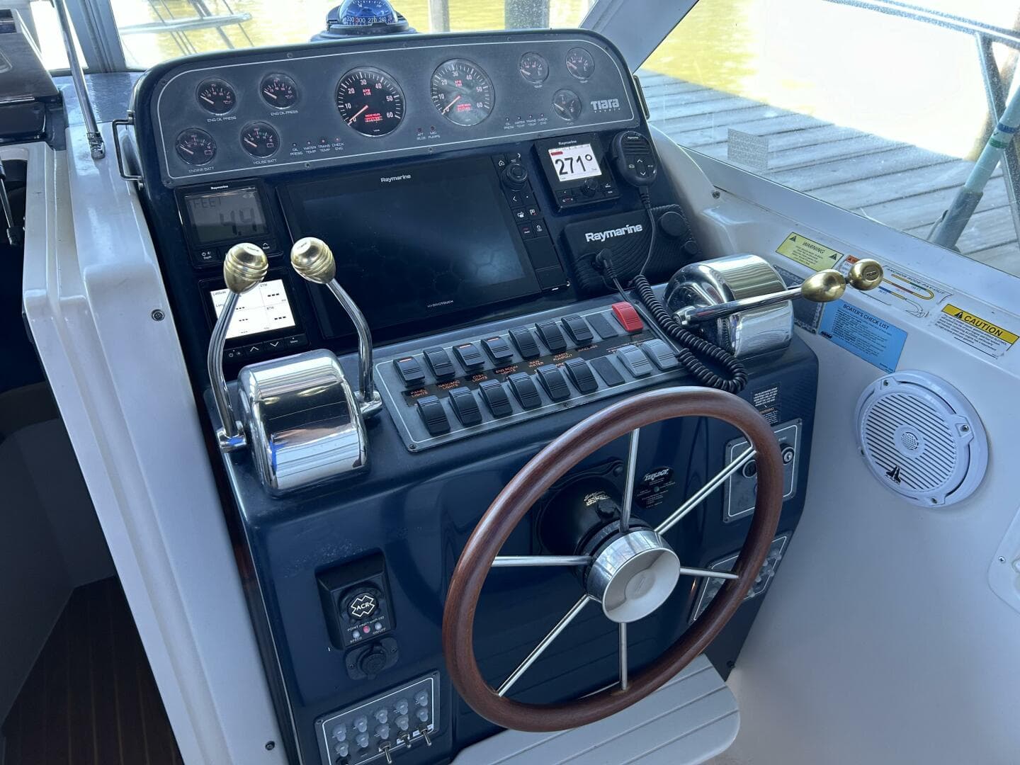 2003 Tiara Yachts 2900 Coronet Tide Over