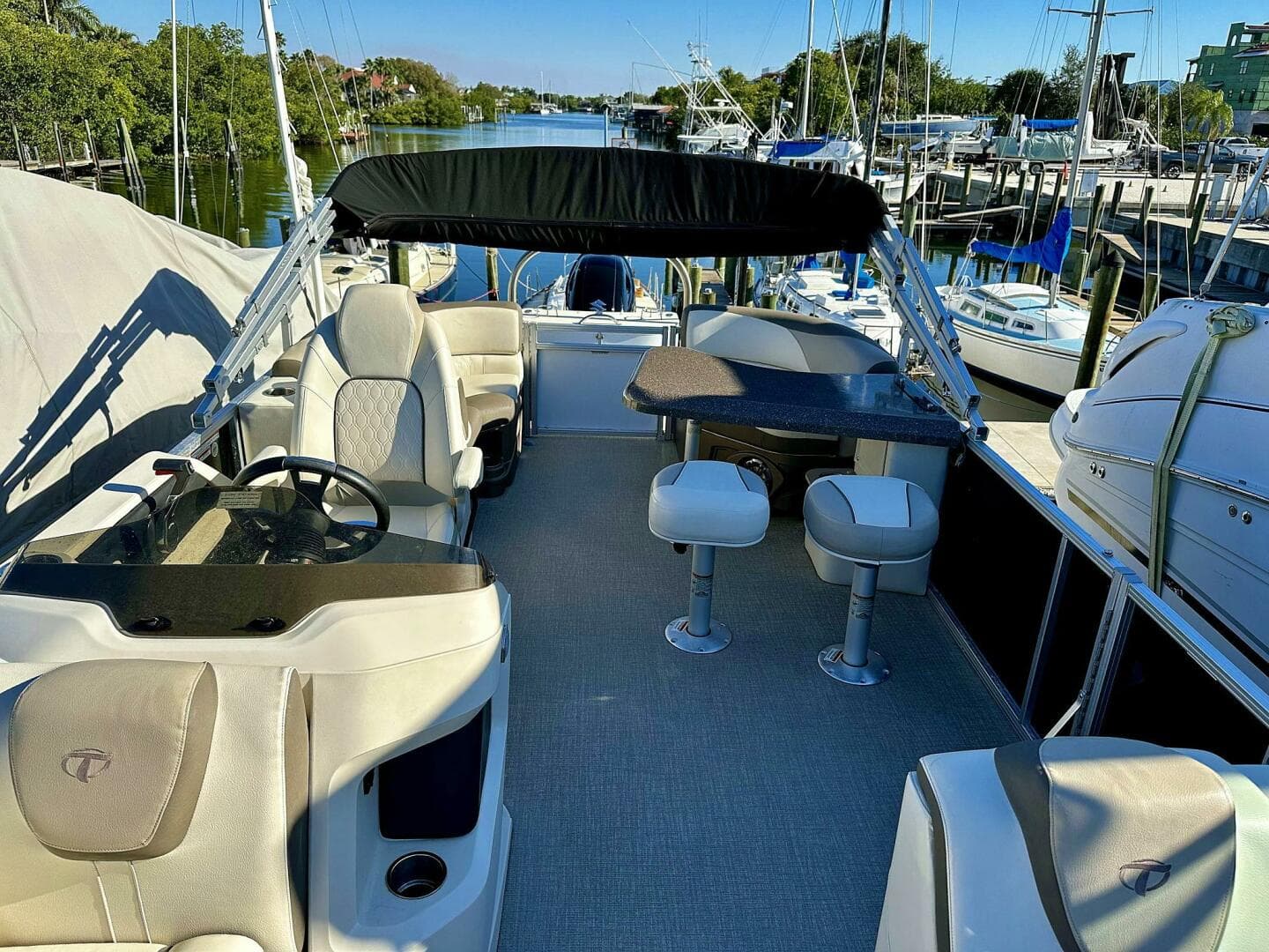 2022 Tahoe LTZ 2285 ENT Tritoon