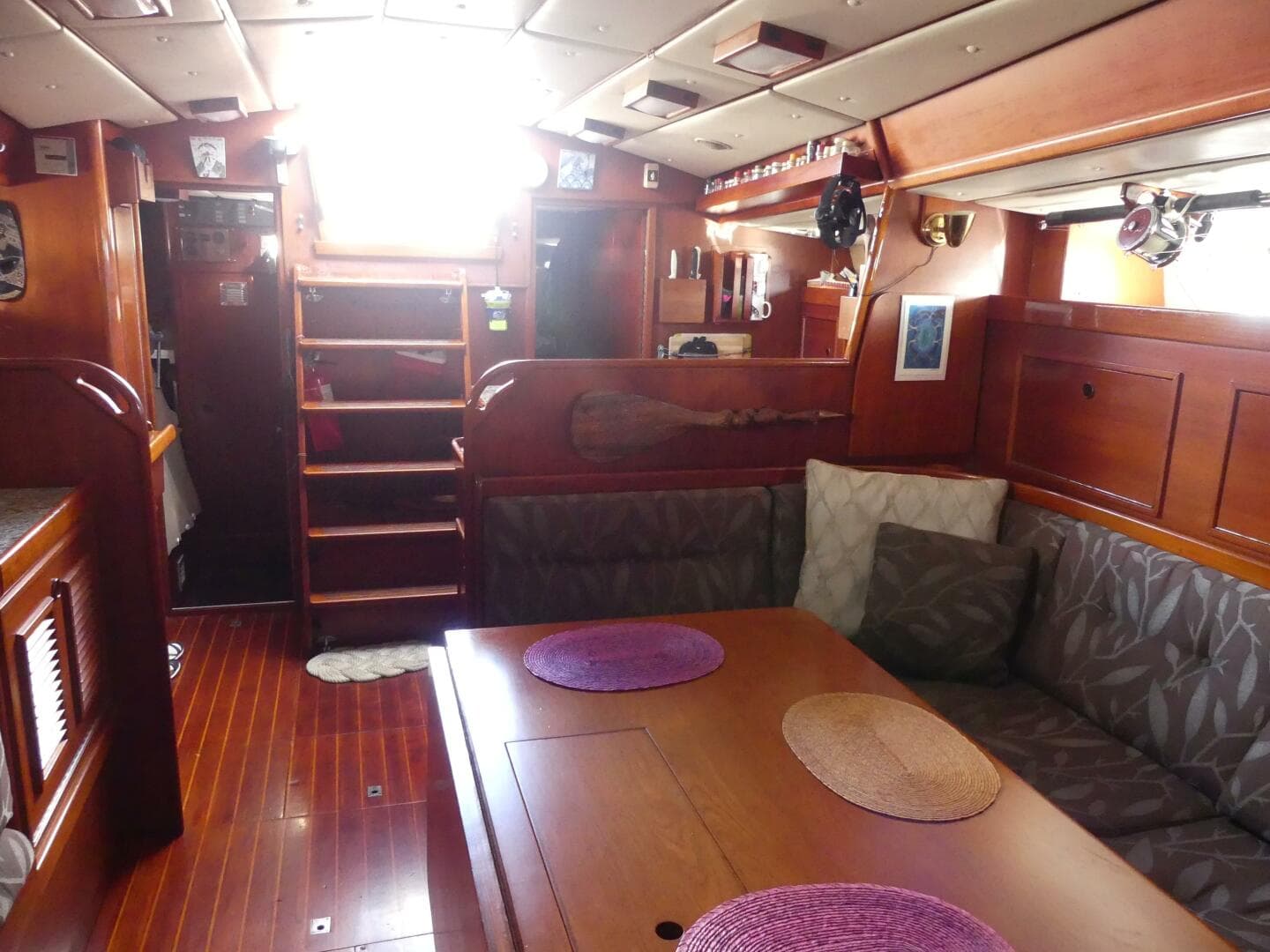 1984 Contest Conyplex - Contest