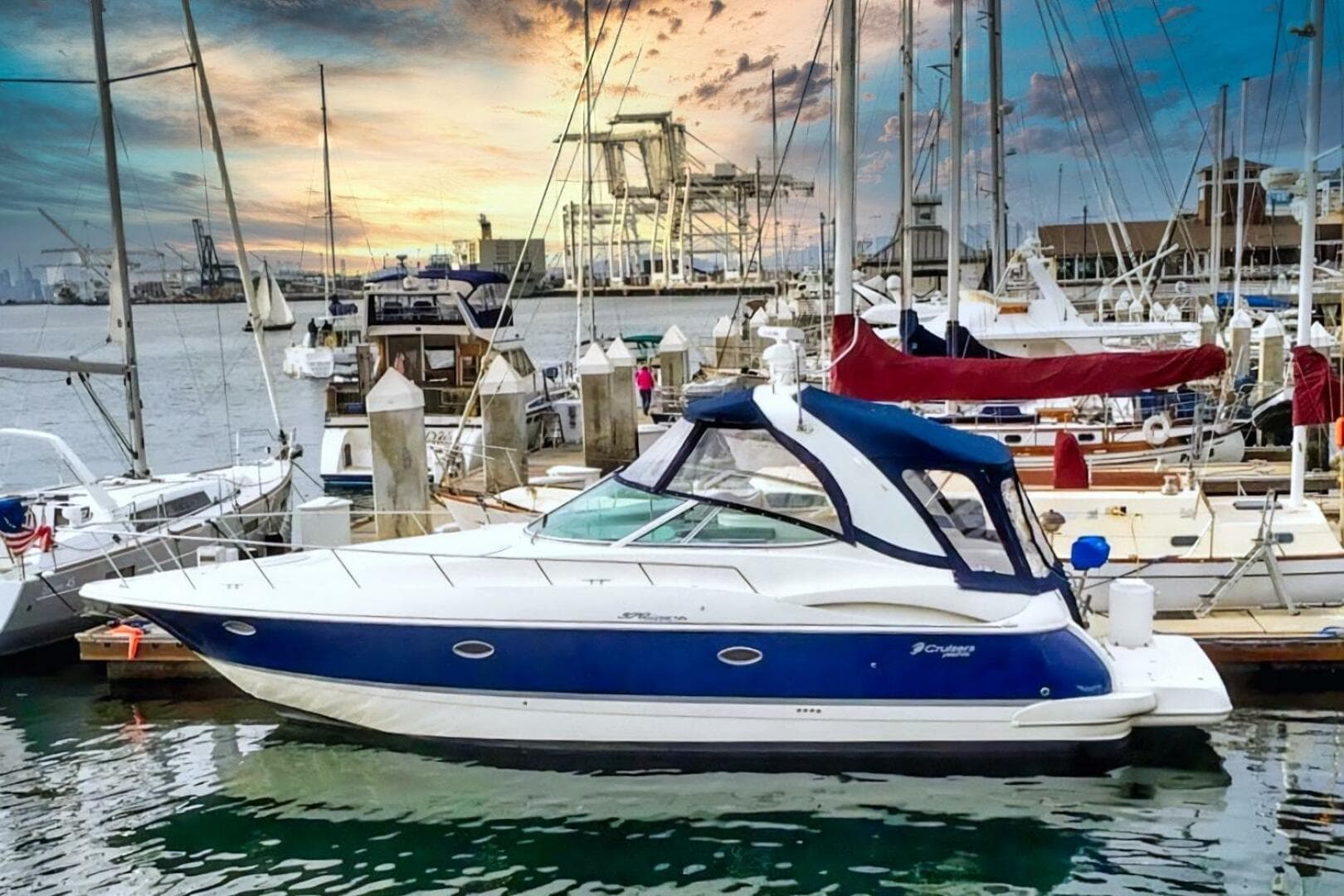2006 Cruisers Yachts 370 Express