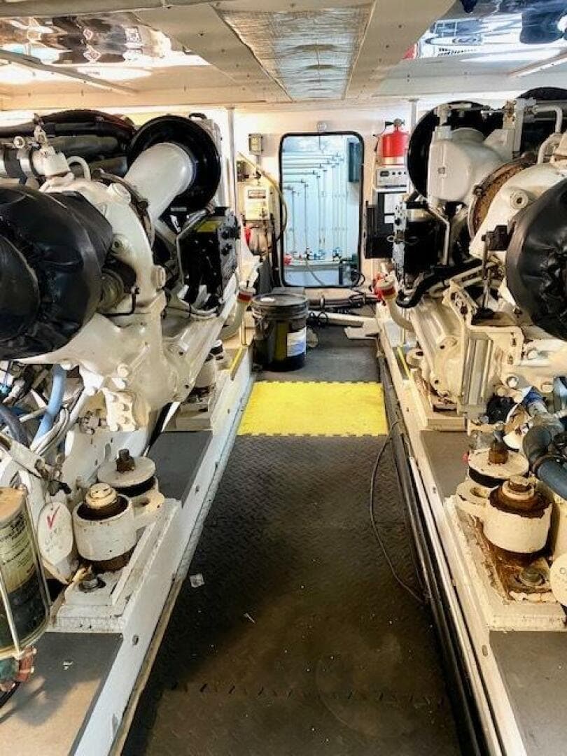 2000 Custom Carolina 56 EAST BAY