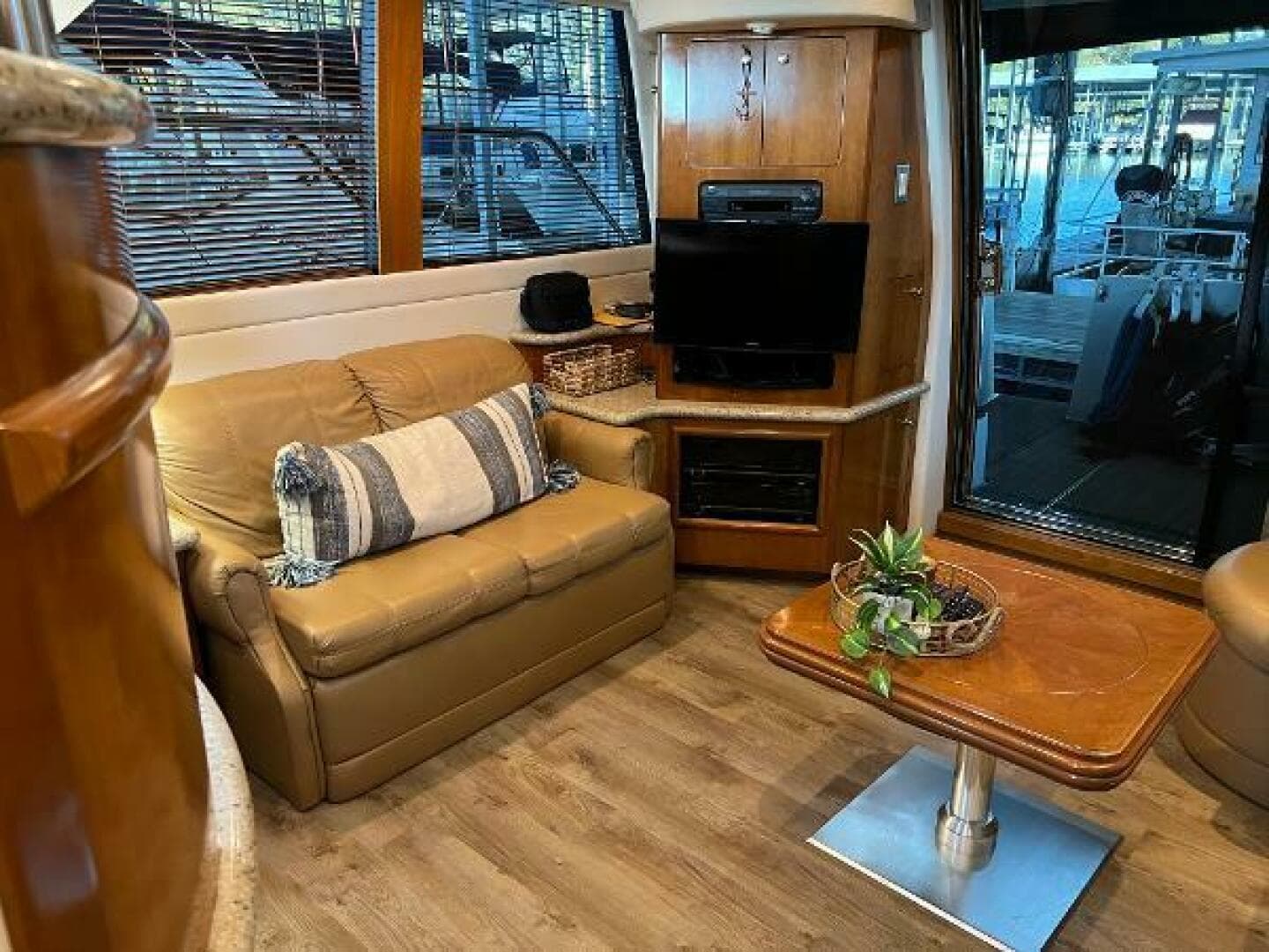 2001 Carver 450 Voyager Pilothouse