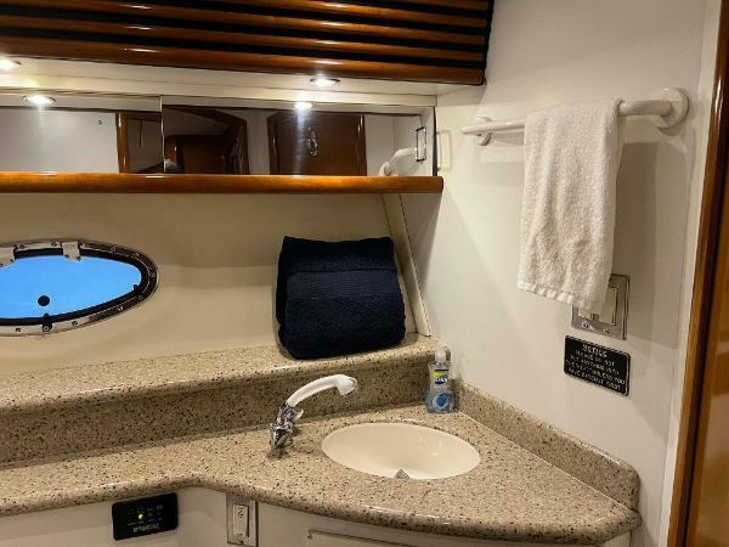 2001 Carver 450 Voyager Pilothouse