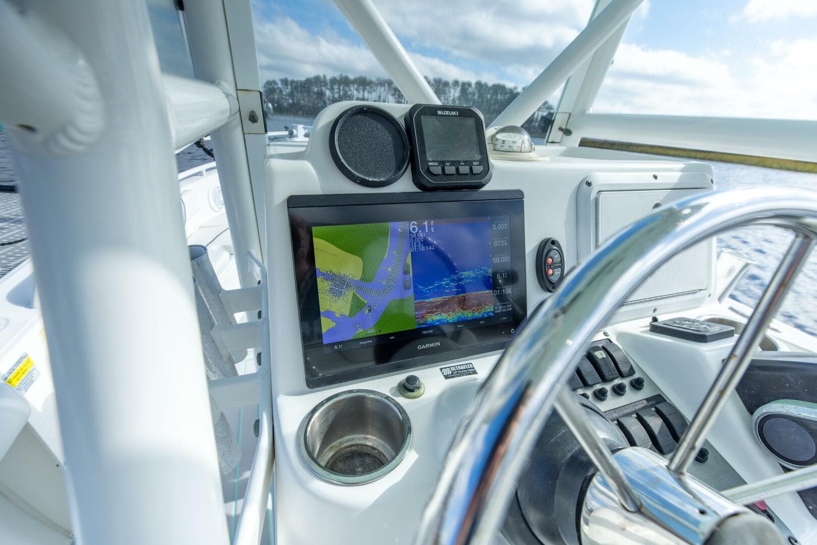 2024 Everglades 243CC