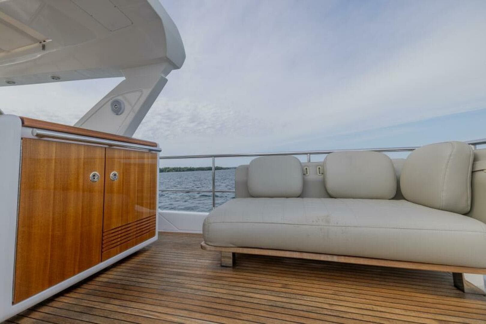 2018 Azimut Flybridge